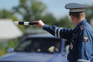 Сергей Грачев поздравил сотрудников и ветеранов ГИБДД с профессиональным праздником